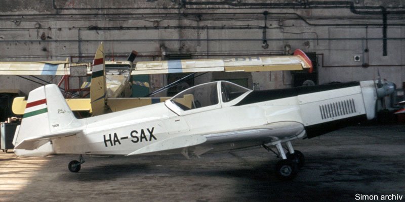 Kép a HA-SAX lajstromú gépről.