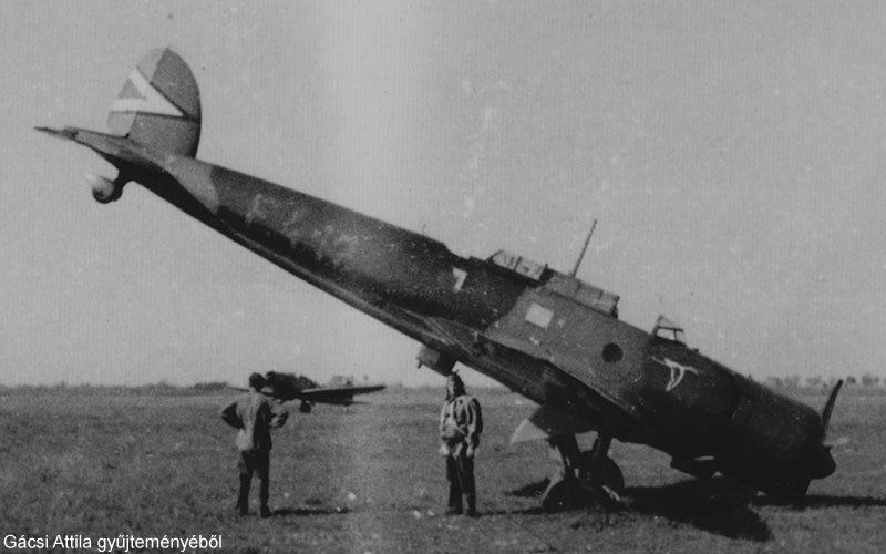 Kép a Heinkel He 70 típusú, F.412 oldalszámú gépről.