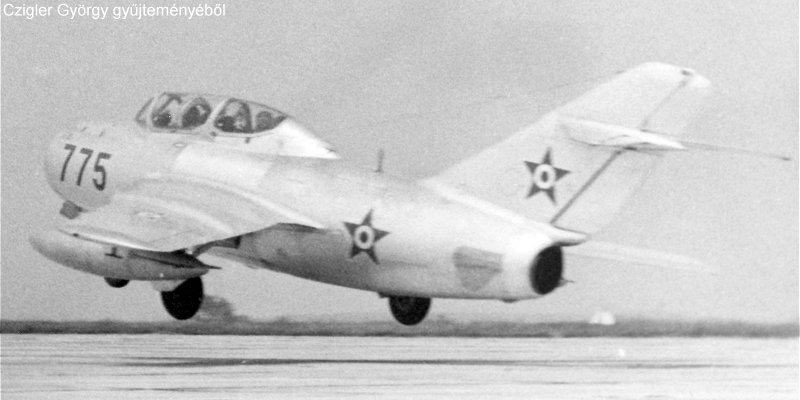 Kép a Mikojan-Gurjevics MiG-15 típusú, 775 oldalszámú gépről.