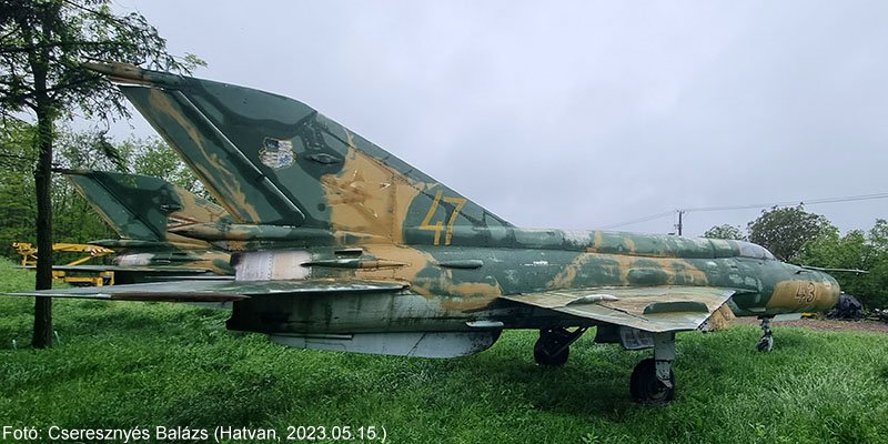 Kép a Mikojan-Gurjevics MiG-21 típusú, 43 oldalszámú gépről.