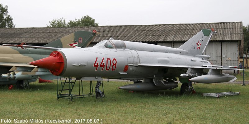 Kép a Mikojan-Gurjevics MiG-21 típusú, 4408 oldalszámú gépről.
