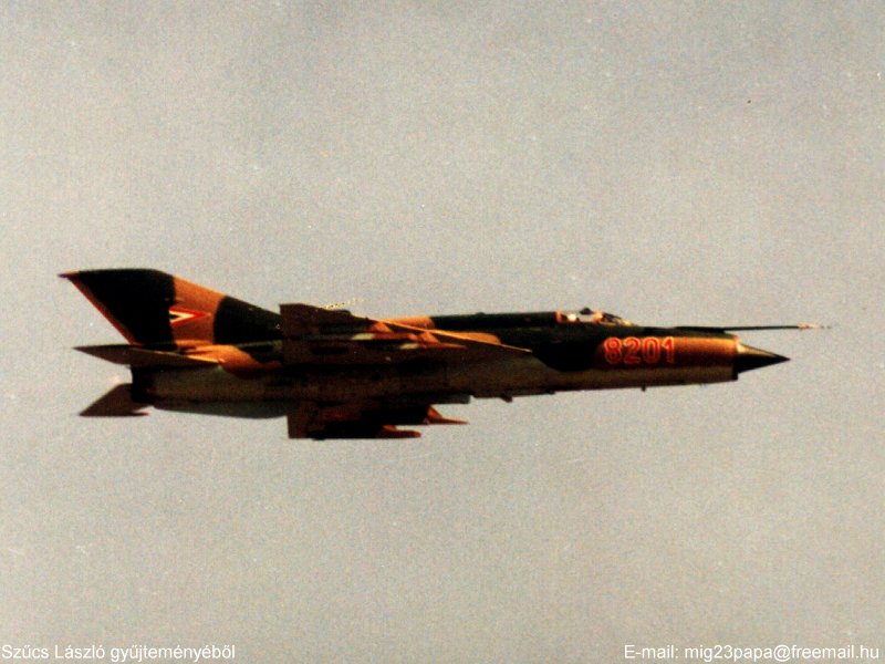 Kép a Mikojan-Gurjevics MiG-21 típusú, 8201 oldalszámú gépről.