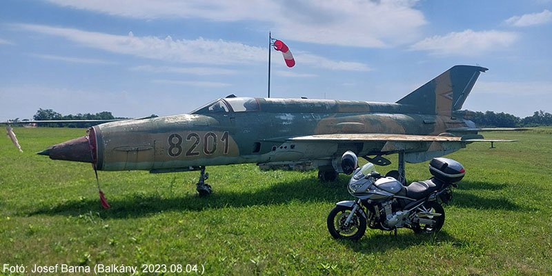 Kép a Mikojan-Gurjevics MiG-21 típusú, 8201 oldalszámú gépről.