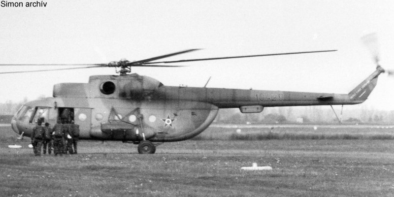 Kép a Mil Mi-8 típusú, 10428 oldalszámú gépről.