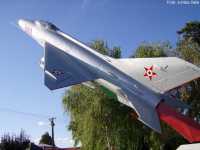 3. kép a Mikojan-Gurjevics MiG-21 típusú, 817 oldalszámú gépről.